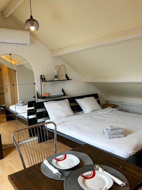 Room In Oss Exterior photo