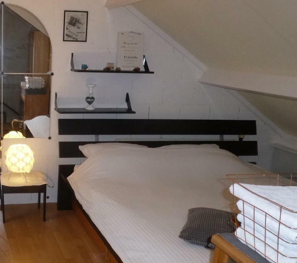 Room In Oss Exterior photo